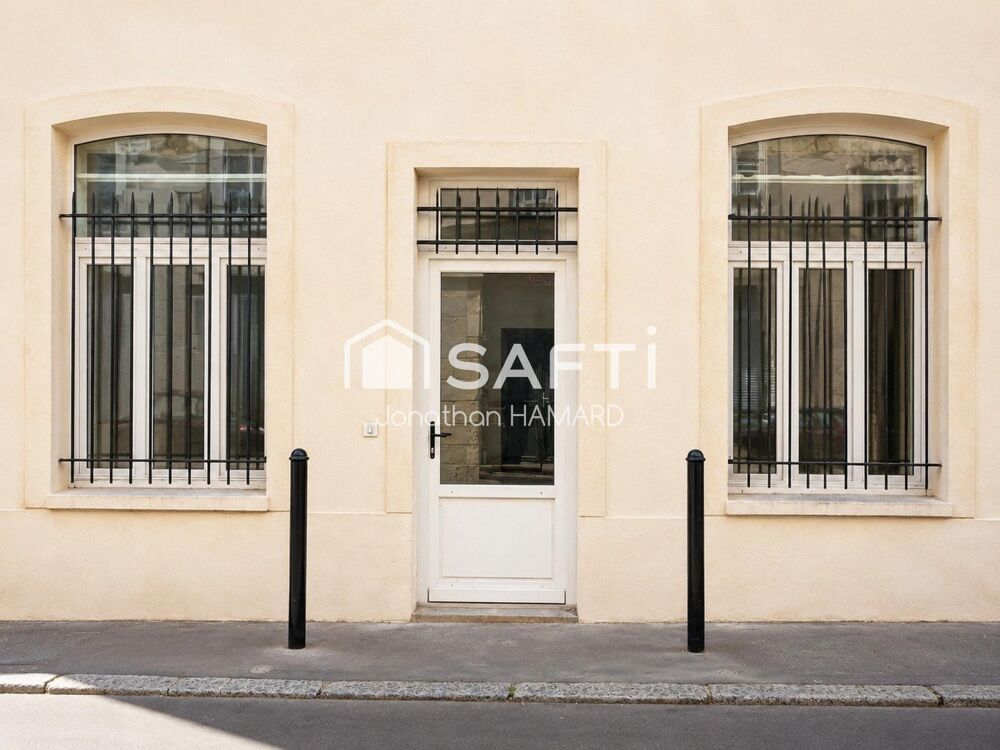 Place du Sanitat  Un T3 avec terrasse privative au coeur de Nantes : une opportunité rare à façonner selon vos envies