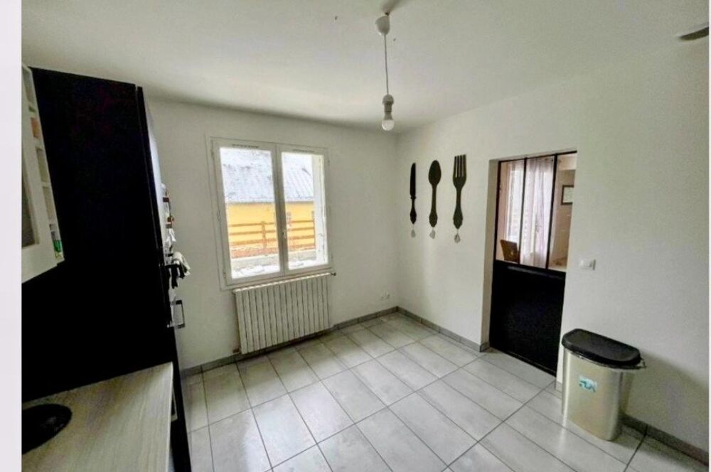 Vente Maison Découvrez votre havre de paix entre les collines de Mortain Bocage et la magie du Mont Saint-Michel. Mortain-bocage