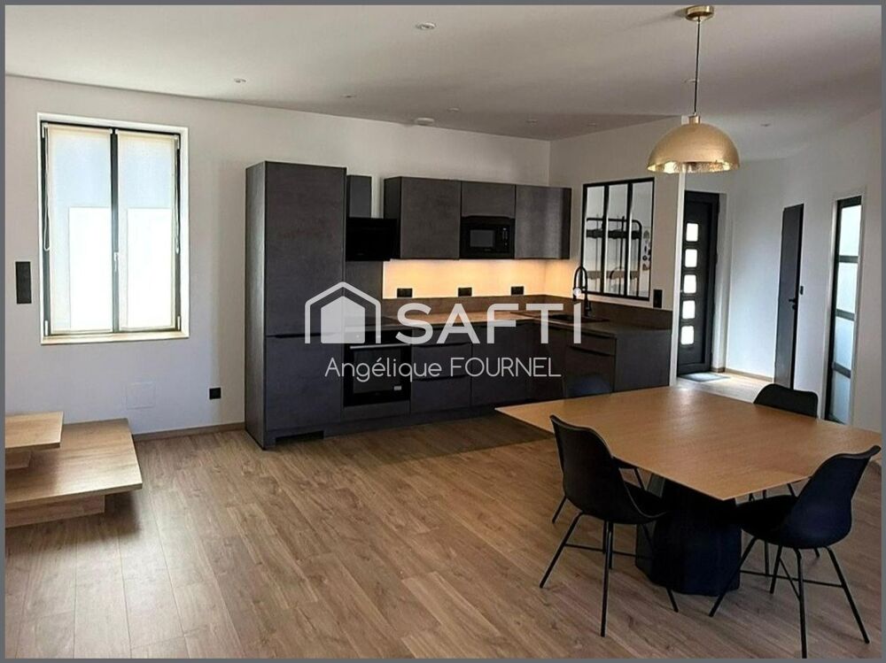 Vente Appartement Duplex de 96 m² entièrement rénové avec parking couvert - Centre de Luzinay Luzinay