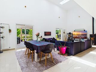  Maison à vendre 6 pièces 213 m²