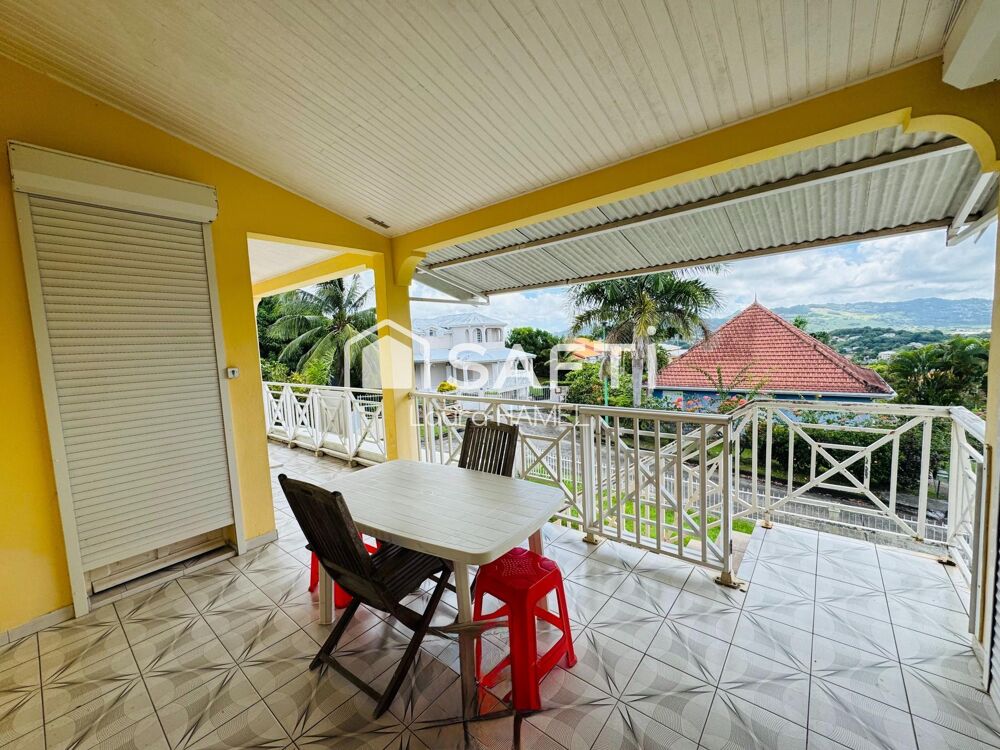 Vente Maison Maison comprenant 2 T4 sur terrain de 585m2 Le lamentin