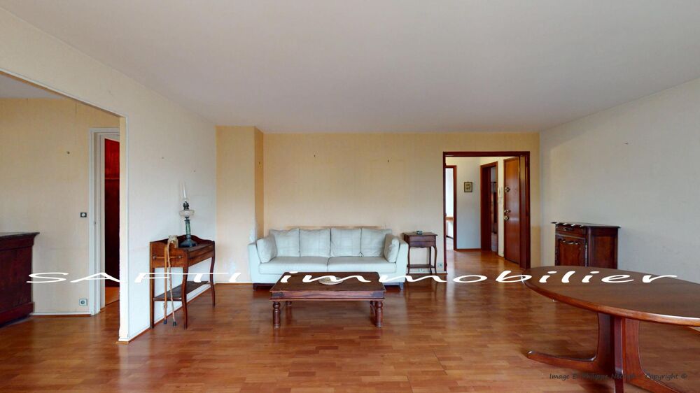 Grand appartement 109m2  3/4 Chambres  cave  box privé 2 voitures - Résidence privée.