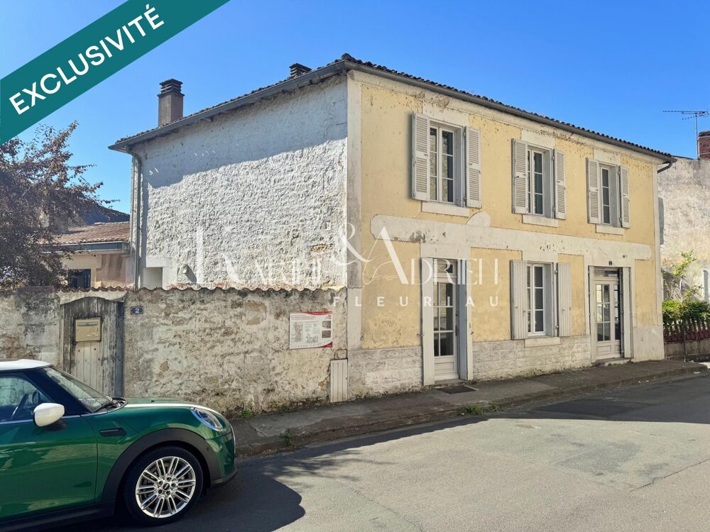 Vente Maison Maison de ville 3 chambres, cave et cour Fontenay-le-comte