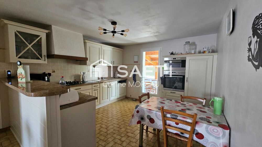 186m² ,prestation haute gamme ,PAC terrain arboré