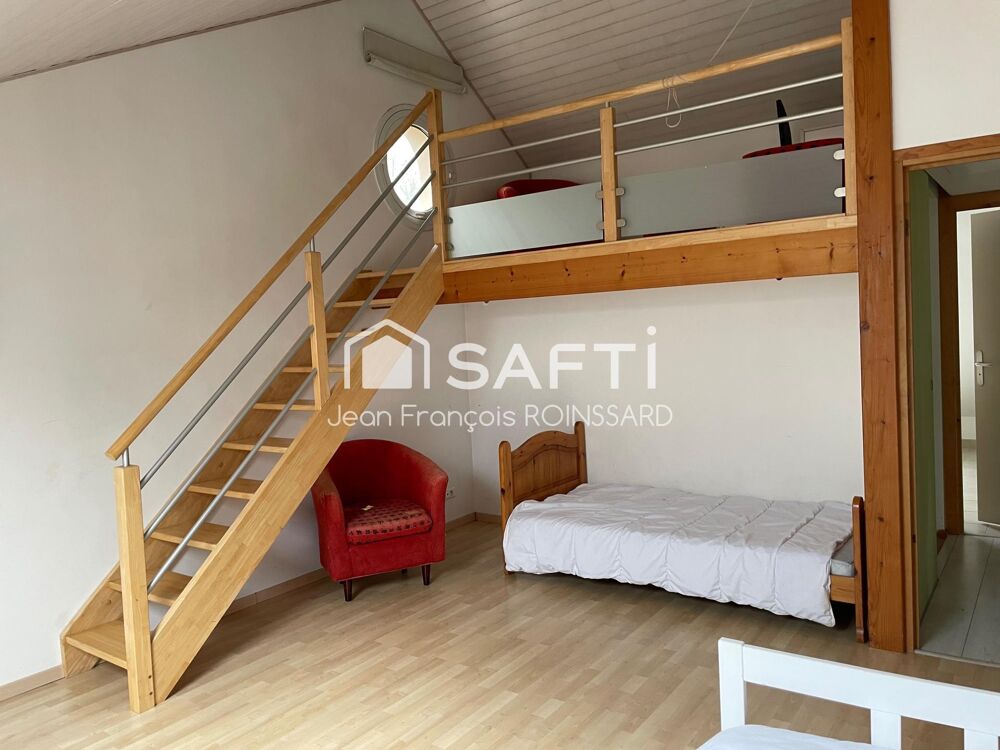 Maison 5 pièces + 4 pièces en étage