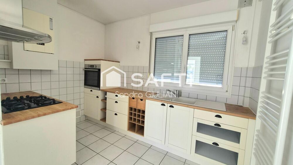 Vente Appartement Appartement 89m2, 3 chambres, garage, balcon, cave, pas de travaux à prévoir ! Longwy