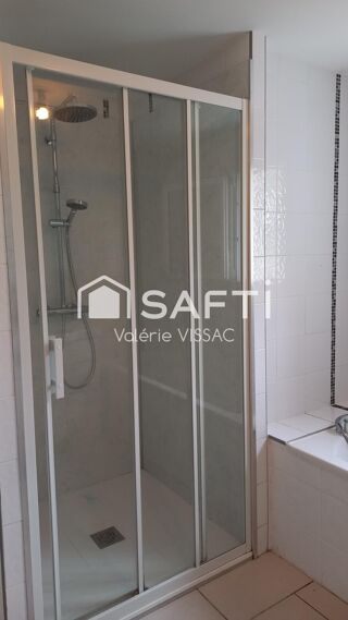  Immeuble à vendre 210 m² Saint-agnant