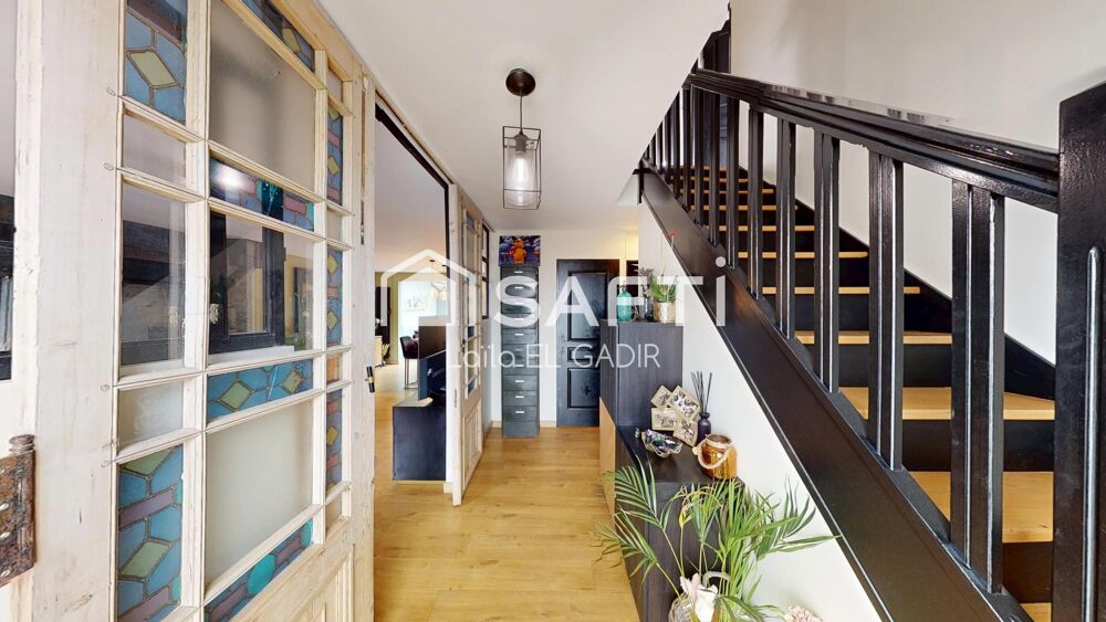 Maison 5 chambres, terrasse, jardin, garage.