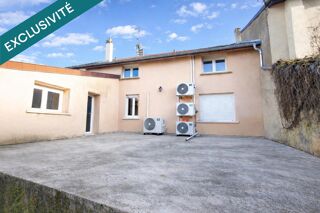  Immeuble à vendre 261 m²