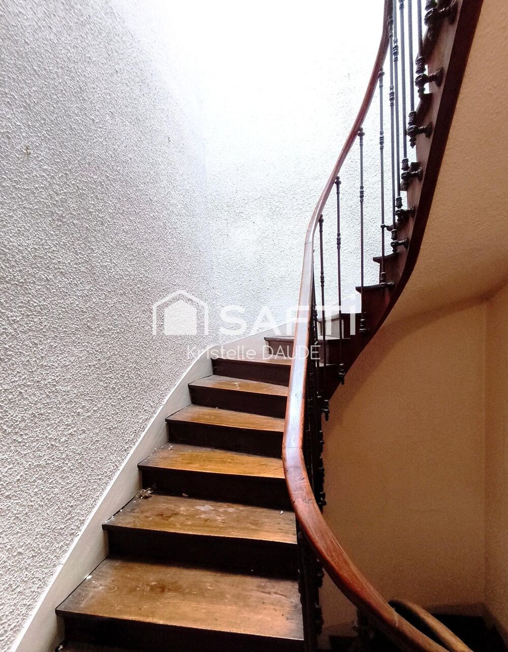 Vente Maison Fort potentiel: 285 m², jardin, garage, caves, combles aménageables Montauban