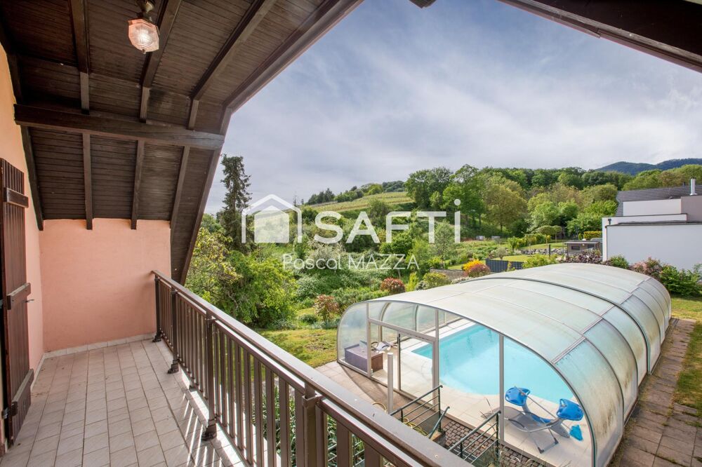 villa d'architecte de 300m² avec piscine de 12,50x5m sur un terrain de 2512m²