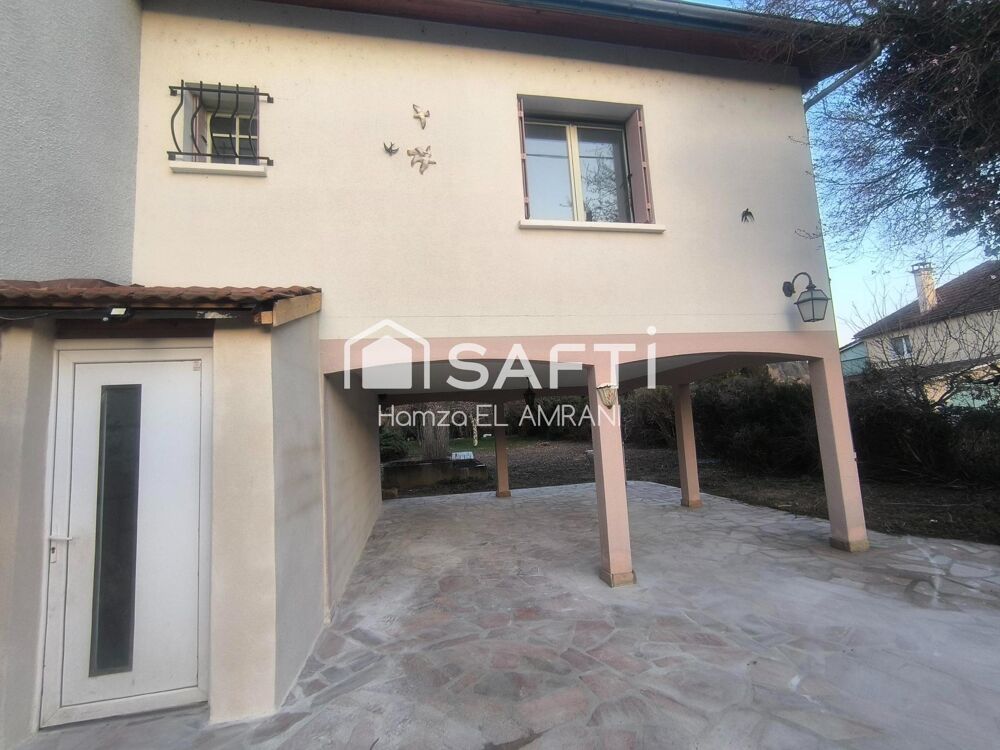 Grande maison individuelle sur joli terrain plat clos et arboré