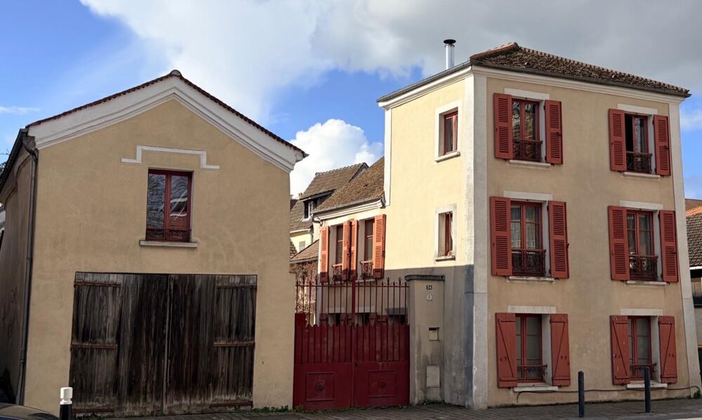 Magnifique maison de caractère du XVIII? siècle  Centre village