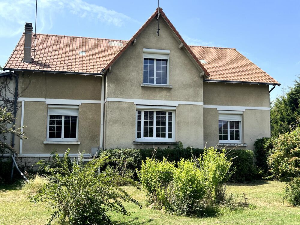 Vente Maison Maison 8 chambres de 249 m2 dans le centre de Dange Saint Romain Dange-saint-romain