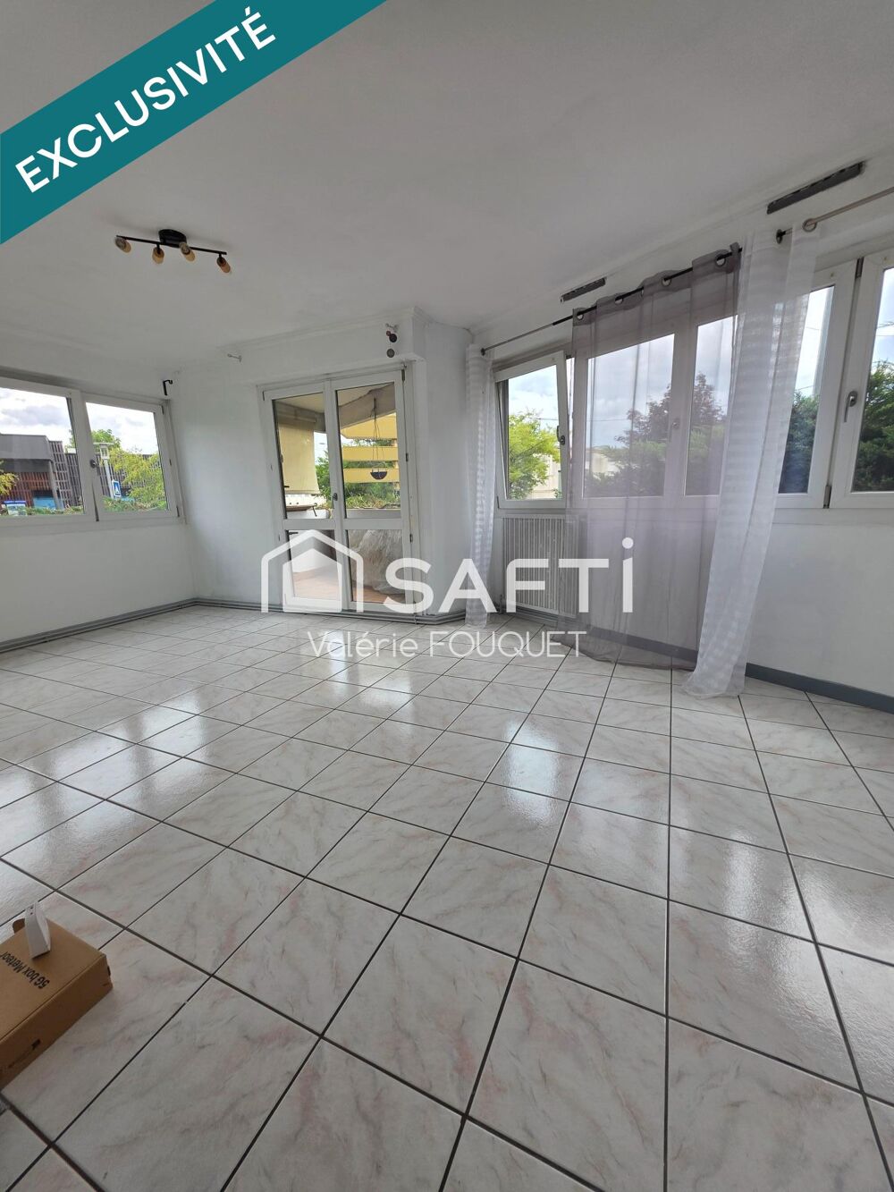 Appartement lumineux avec balcon, cave et parking  Laxou