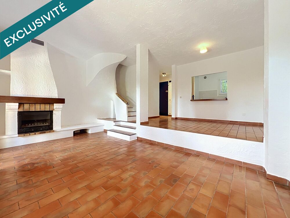 MOUGINS : Villa individuelle dans domaine avec piscine.