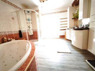  Maison à vendre 7 pièces 220 m²