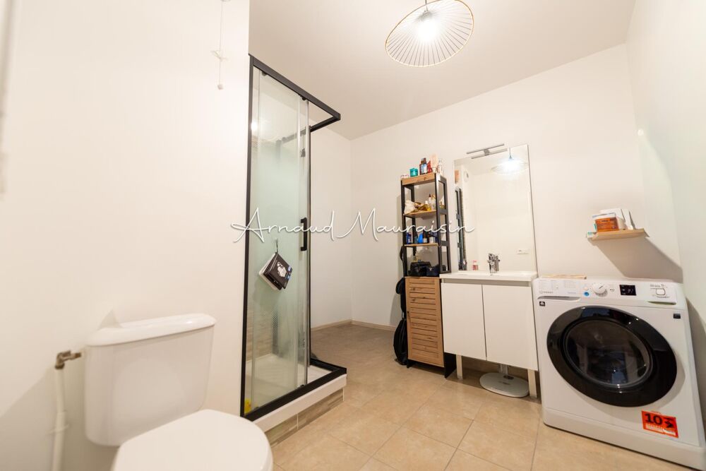 Appartement comme neuf avec balcon proche gare