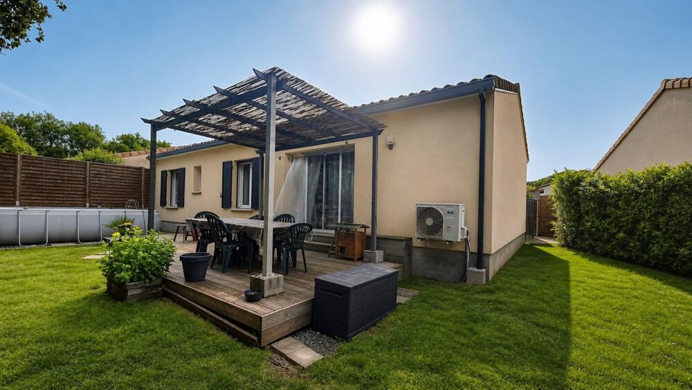 Vente Maison maison de 92 m2 avec trois chambres et un bureau situé a Saint Quentin de Baron sur un terrain de 440m2 proche de toute commodit Saint-quentin-de-baron