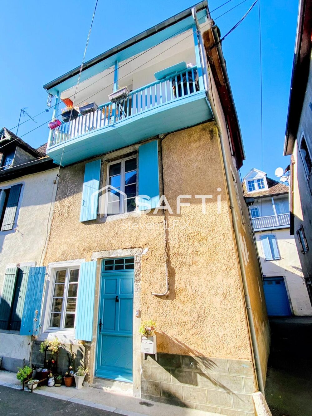 Maison de ville rénovée, 4 pièces, 2 chambres,