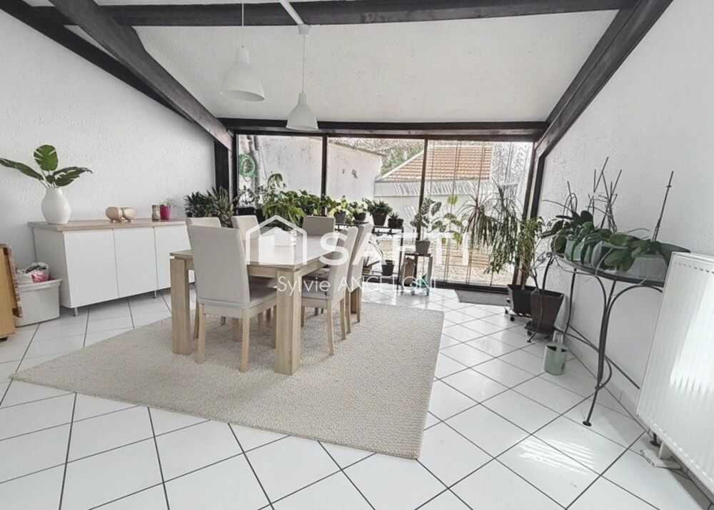 Vente Appartement Esprit maison de ville, entrée indépendante et terrasse La tour-du-pin