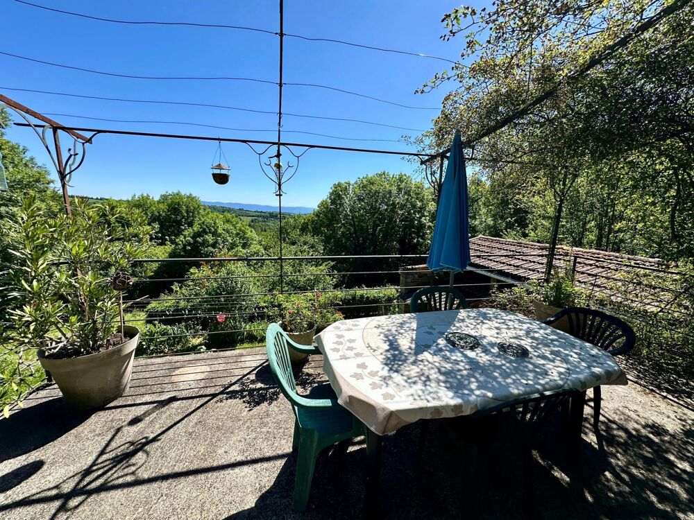 Maison avec 2 ha de terrain, et dépendances