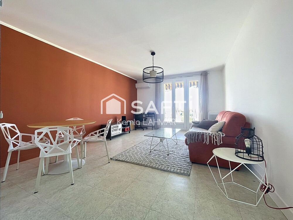 Avignon: Appartement rénové d'environ 71 m2, 2 chambres avec ascenseur.