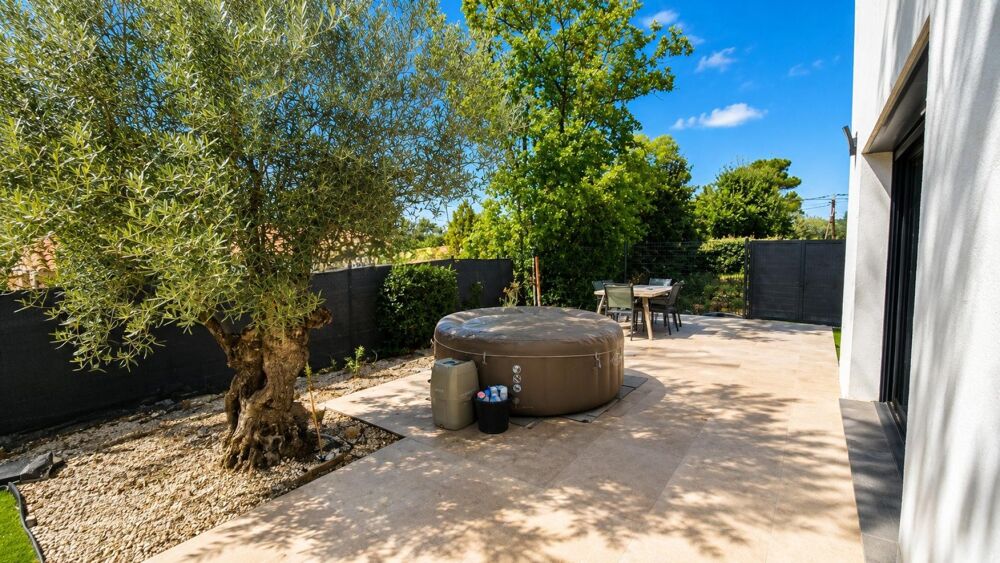 Posez vos valises : Villa contemporaine de 2020, lumineuse et prête à accueillir votre famille !