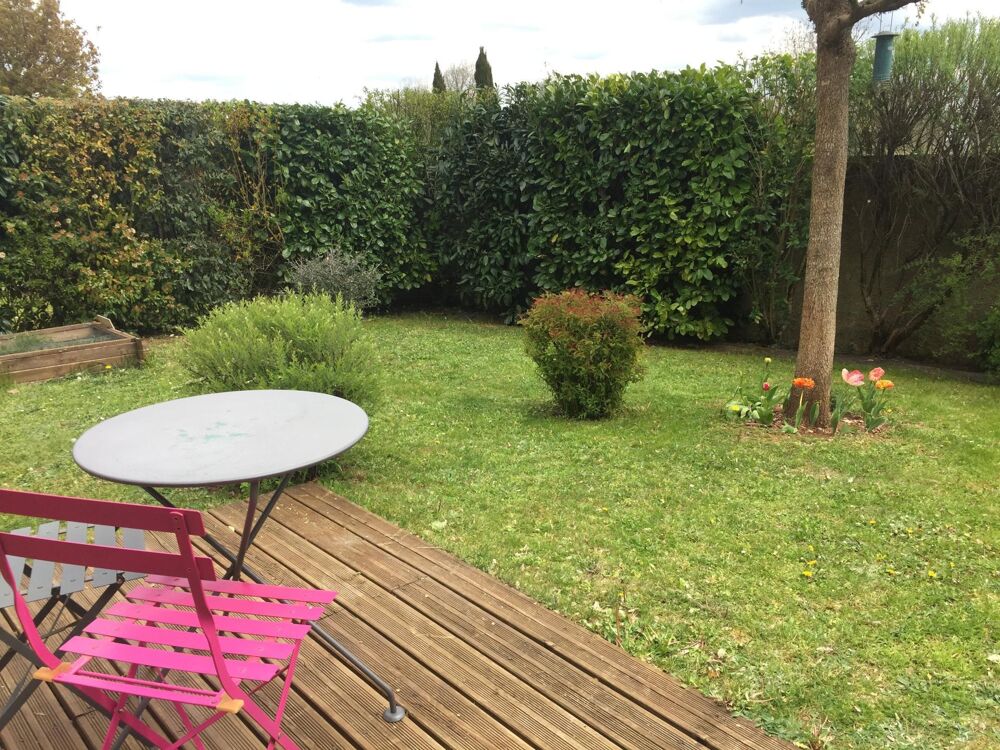 Jolie maison sur demi-niveau au calme au coeur de Sébazac