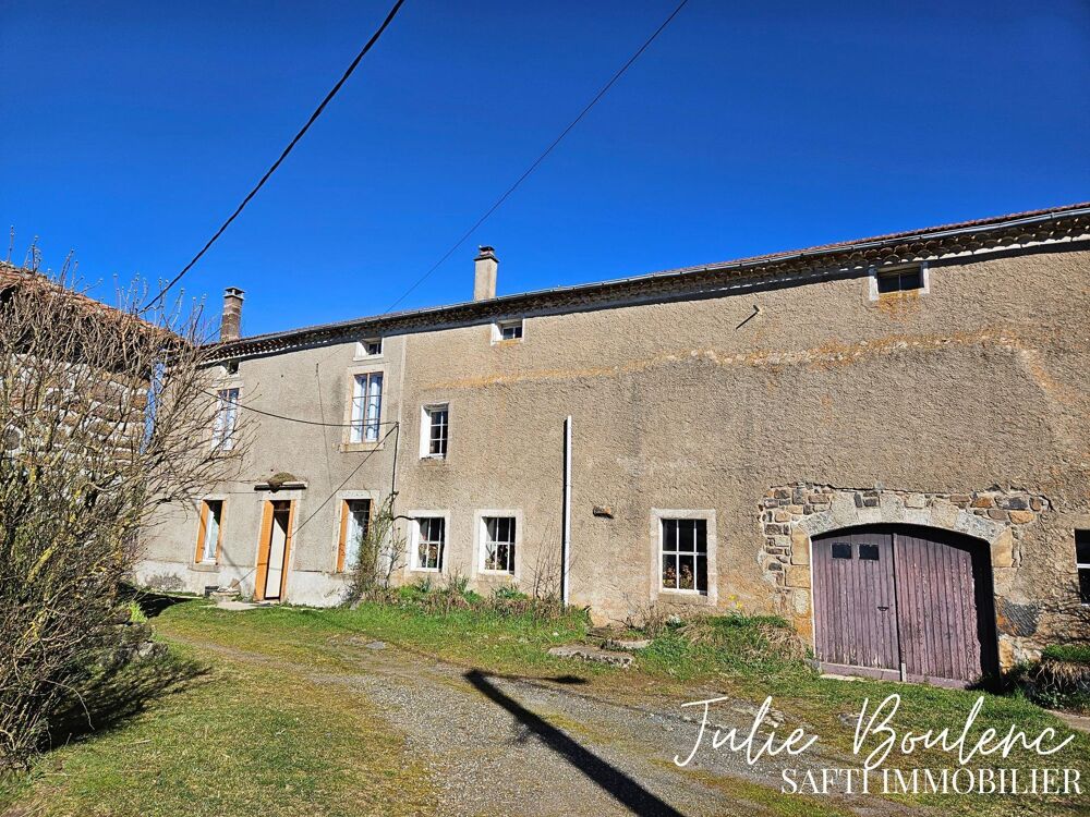 Maison avec dépendances dans charmant hameau