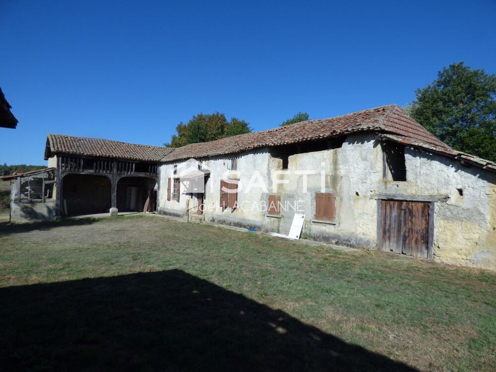 Vente Maison Maison à rénover de 105 m², au calme, cuisine, salon, 3 chambres, cellier, salle d'eau, wc, nombreuses dépendances, terrain de 6 Villecomtal-sur-arros