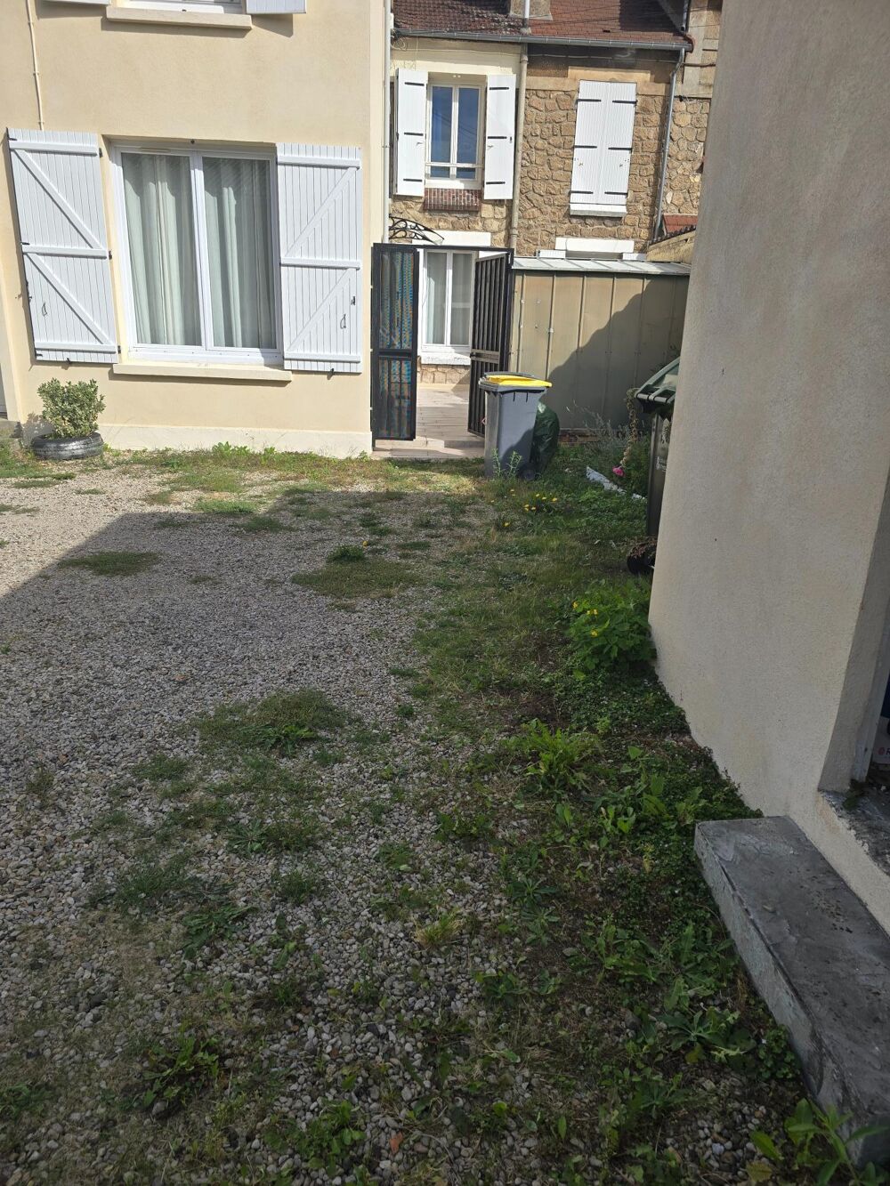 Vente Appartement Joli appartement au rez de chaussée avec 22,5 m2 de terrasse privatif, une place de parking sécurisée, deux belles chambres, une Pont-sainte-maxence