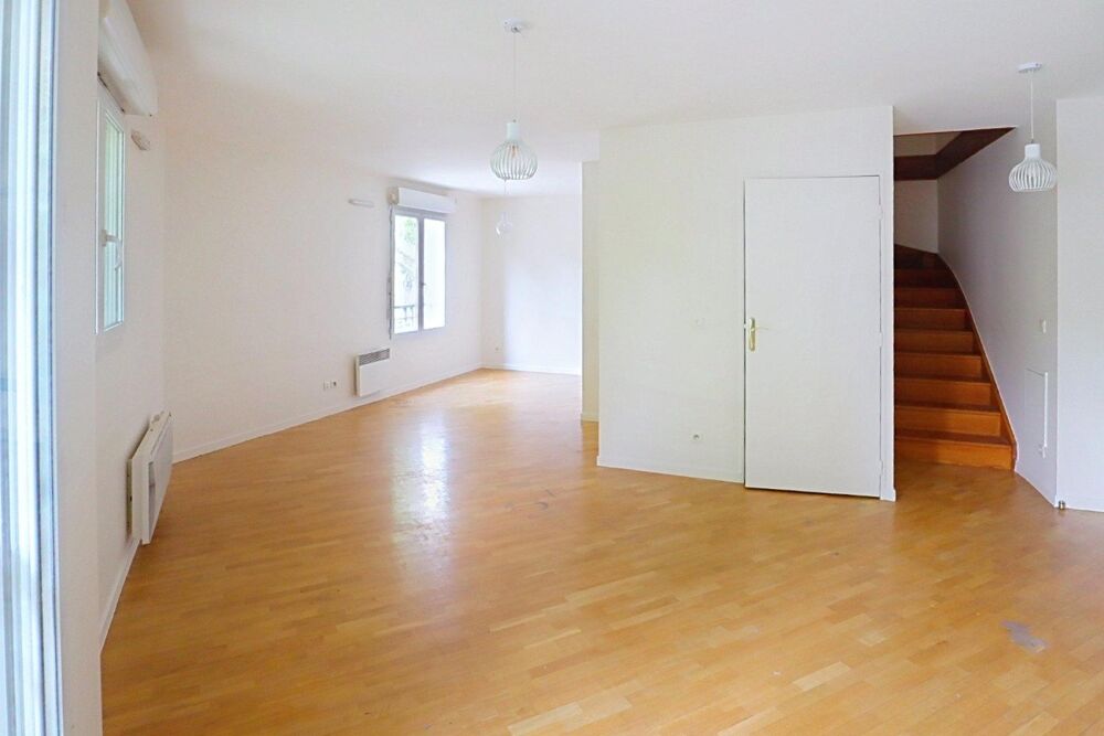 5 pièces sur 2 niveaux · DPE C · Parking inclus + Balcons