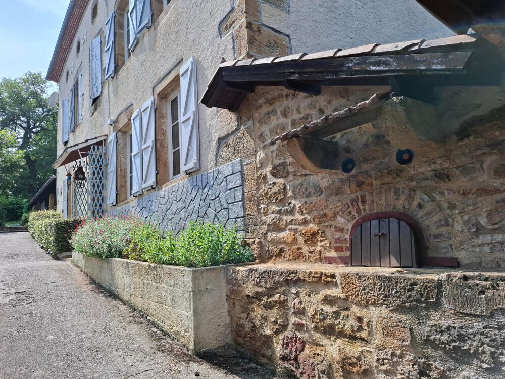 Vente Maison Jolie maison de caractère  avec superbe dépendance, proche du chemin de Saint Jacques de Compostelle Figeac