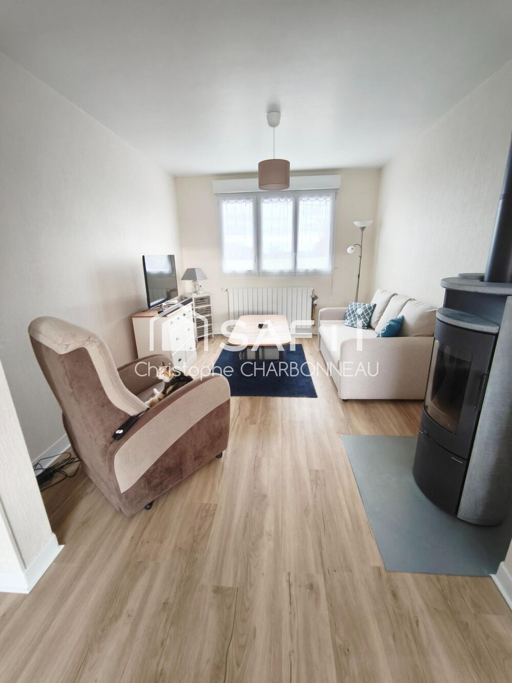 MAISON SPACIEUSE RENOVEE DE 8 PIECES A SAINT SENIER SOUS AVRANCHES