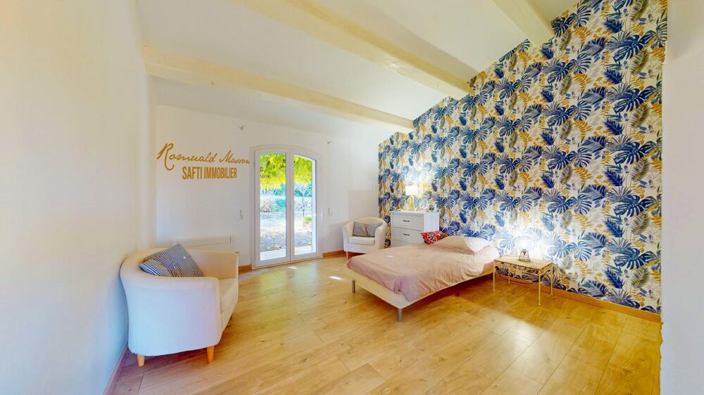 � vendre  Maison Solli�s-Ville (83210)