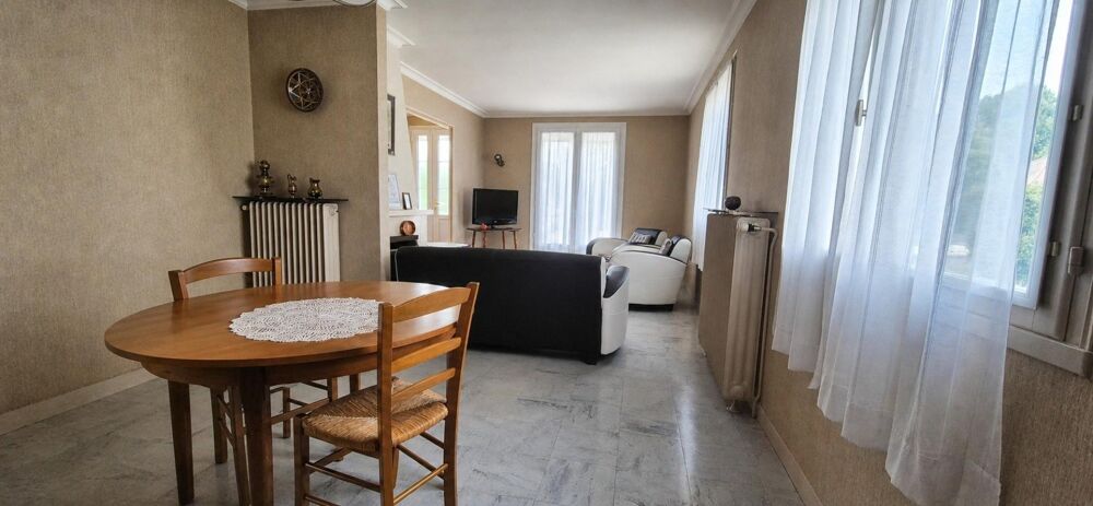 Maison à deux pas des commodités