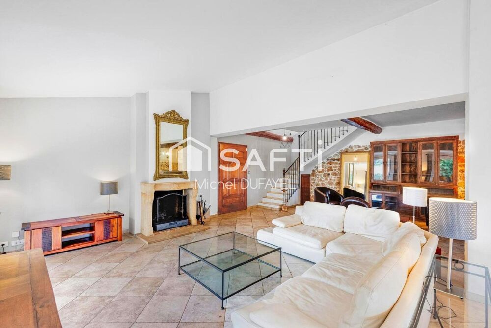 � vendre  Maison Bagnols-en-For�t (83600)