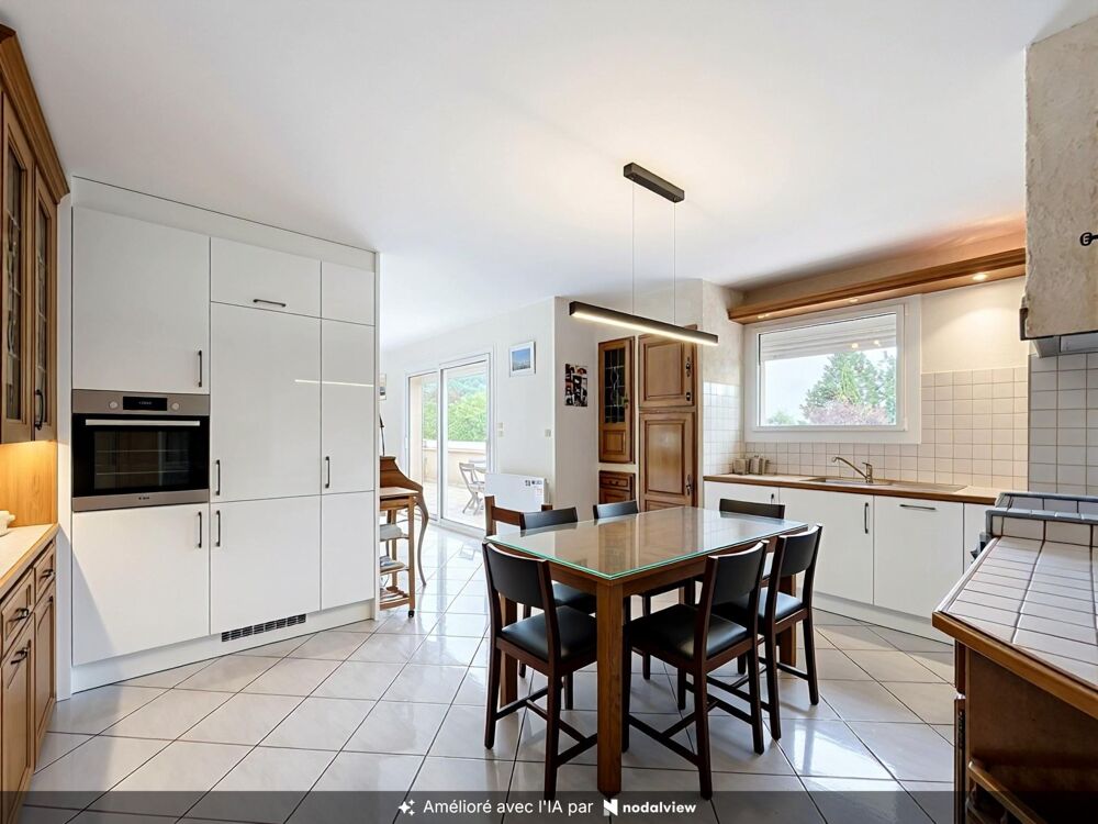 Vente Maison Maison de 182 m² avec piscine couverte, 4 ch, 3000 m² terrain Roquefort-sur-garonne
