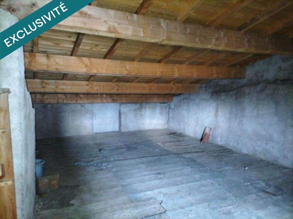 Vente Maison Maison de ville mitoyenne traverssante, entièrement à rénover Courpiere
