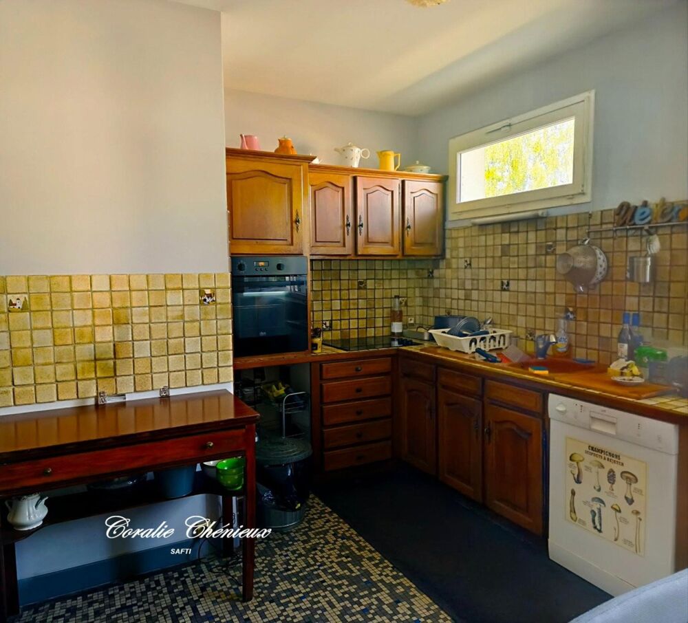Vente Maison Belle maison avec potentiel commercial Lanobre