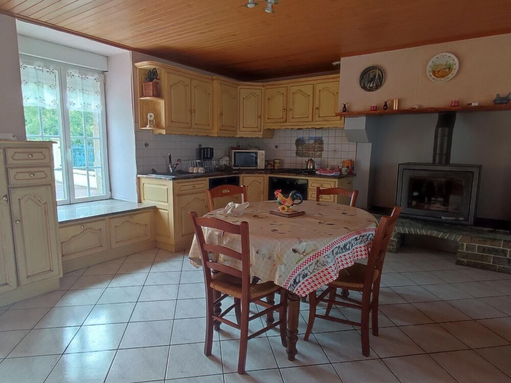 Jolie maison en pierre habitable de suite.