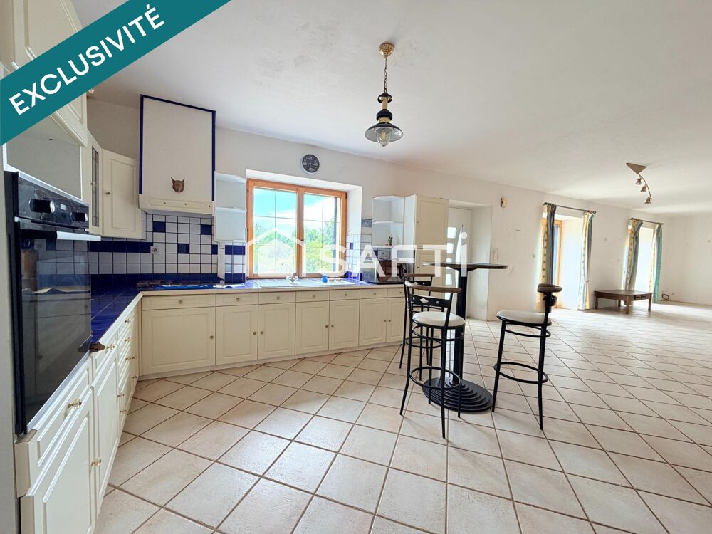 MAISON TRADITIONNELLE DE 123 M2 SUR UN TERRAIN DE 6328 M2 A PLUMELIAU BIEUZY