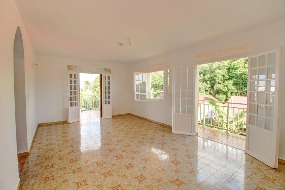 Location Maison Sainte Anne - Spacieux T4 avec jardin Sainte-anne
