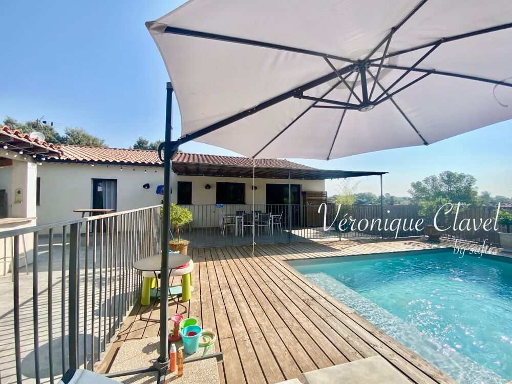Villa contemporaine de 116m2 2019 posée sur un terrain de 1042m2 avec piscine
