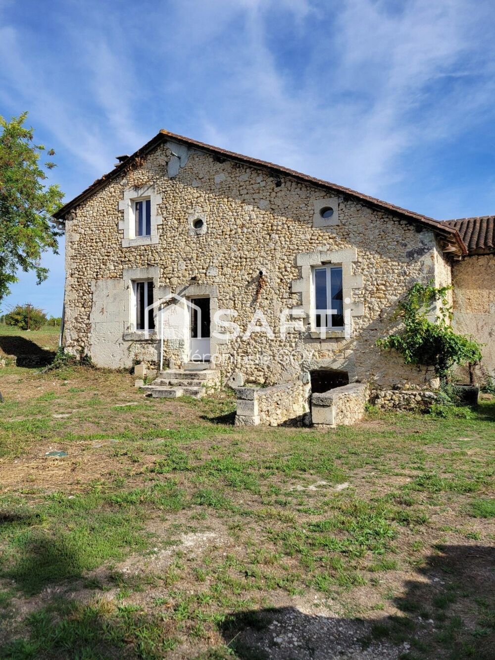 Vente Maison Maison ancienne rénovée avec dépendances Saint aulaye-puymangou