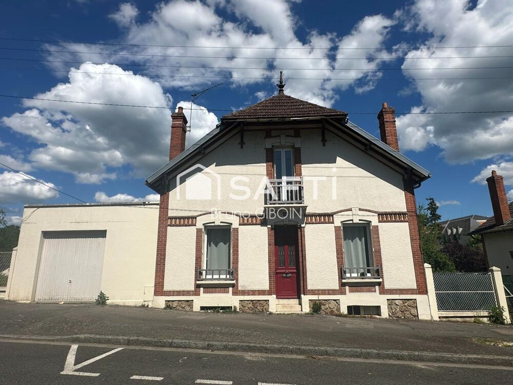 Vente Maison Maison de ville non mitoyenne, 5 pièces, 3 chambres, garage Gien