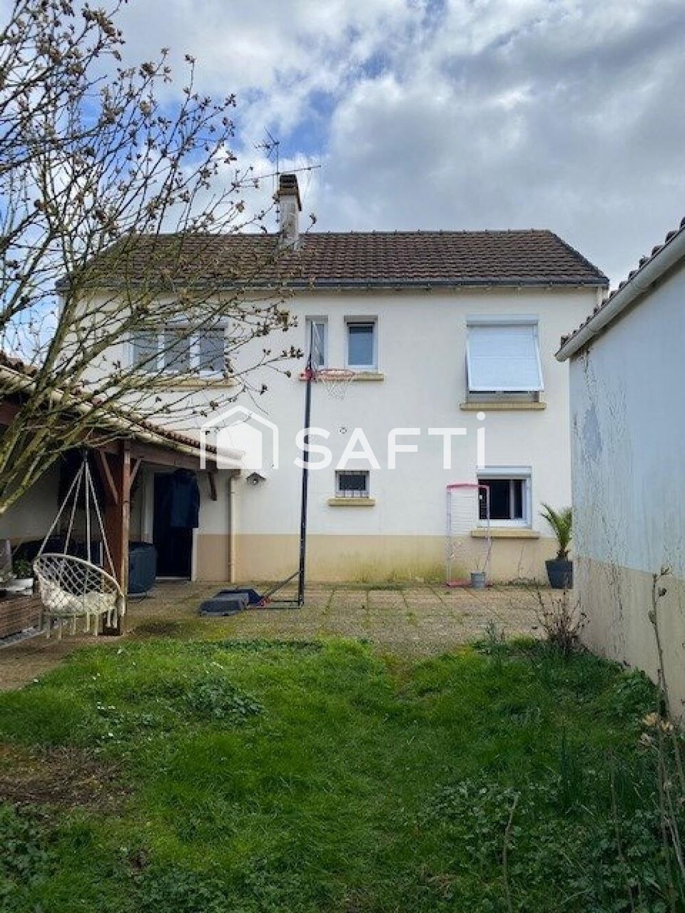 REZE - Blordière - Maison 5 pièces de 105 m² sur une parcelle de 1181 m²