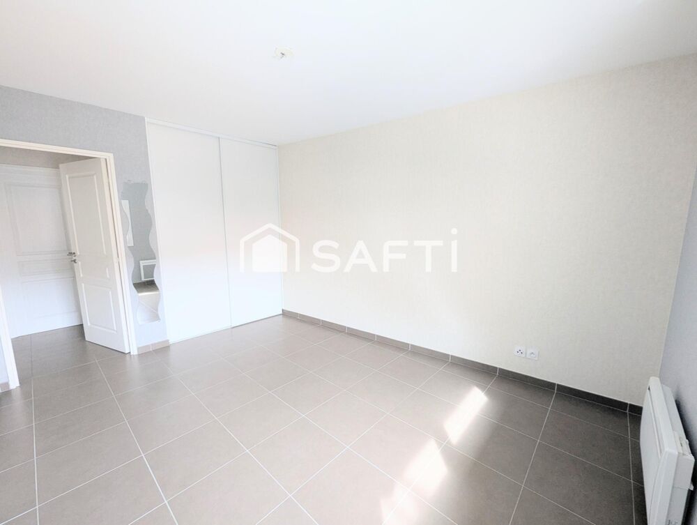 Vente Appartement NOUVEAUTE, appartement situé au centre ville de Saint-Raphaël dans une Résidence sécurisée avec ascenseur, parking privatif Saint-raphael