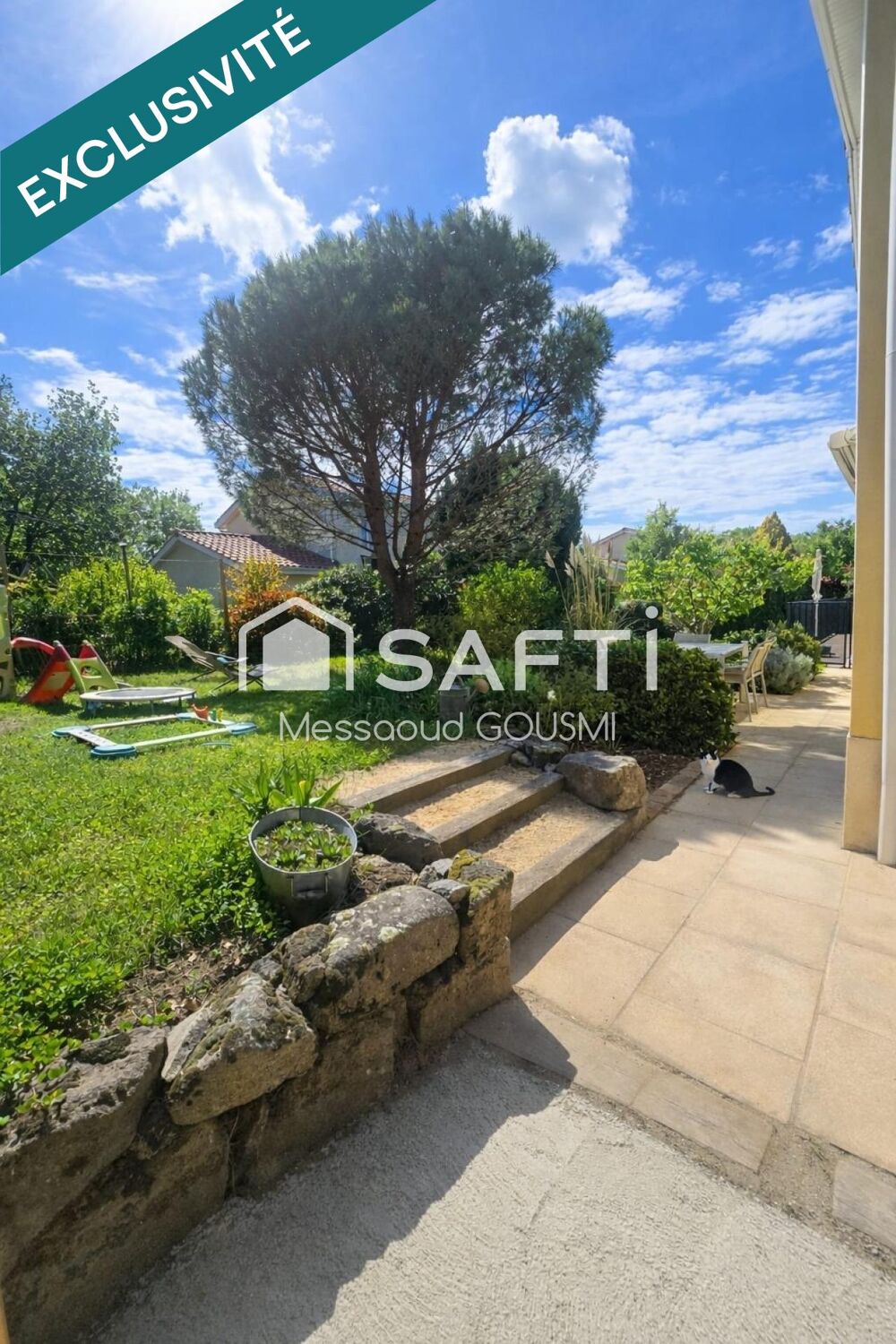 Maison familiale dexception avec piscine  Calme absolu à Montagny (69700)